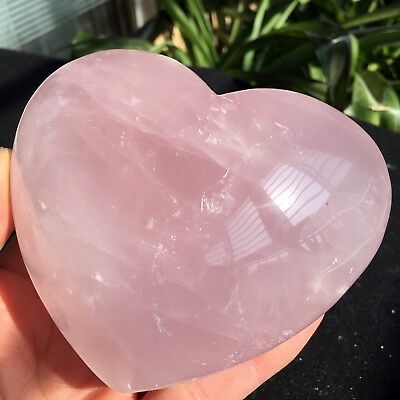 Rose Quartz: the guide to (self) love