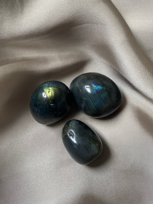 Labradorite stone